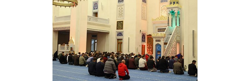 Bilal Saygılı Camii’nde İlk Teravih Namazı Kılındı!